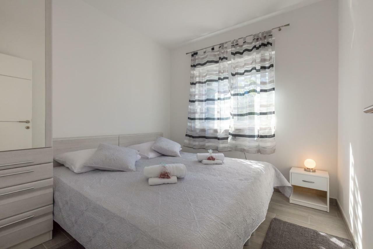 Apartments Rosemary Ražanj Eksteriør bilde